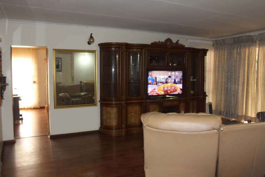 4 Bedroom Property for Sale in Mooinooi North West
